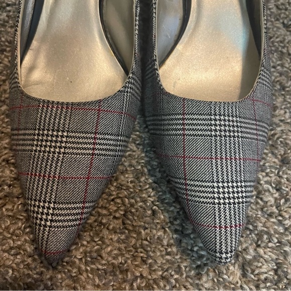 Croft & Barrow Women's Checkered Heels - Gray and Red Z9 - Picture 8 of 14